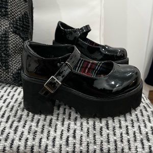 platform maryjanes !